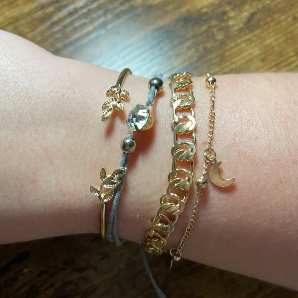 6 pack of gold bracelets - Picture 13 of 13